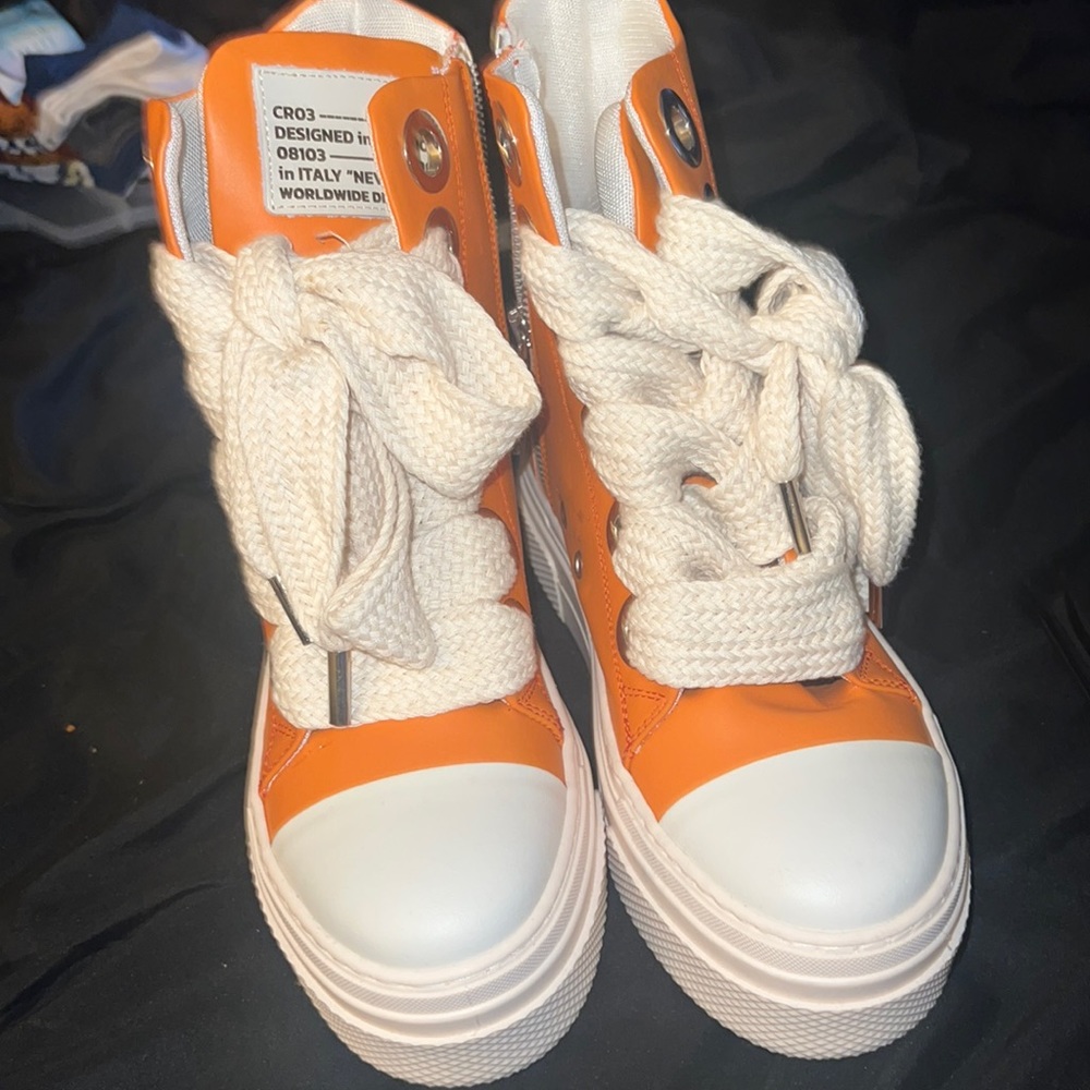 Christian zerotre size 37 brand new never worn they don’t fit me